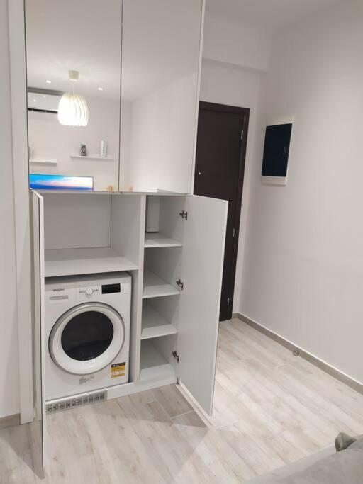 Serenita City Center Apartment Corfu  Экстерьер фото